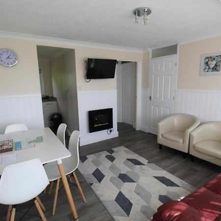 Relaxing Chalet On Popular California Sands Short Stroll To Beach, Nr Norfolk Broads & Great Yarmouth Scratby Kültér fotó